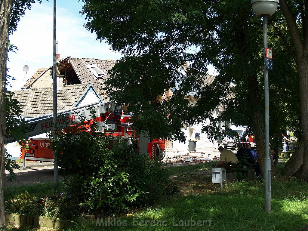 Detonation im Haus Erftstadt Dirmertsheim Brueckenstr P634.JPG